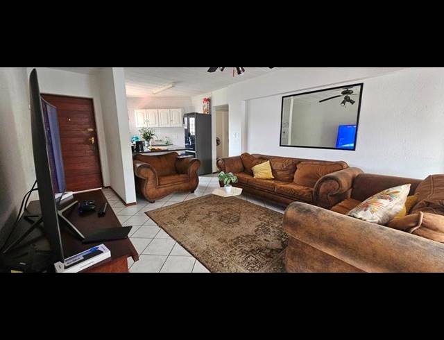 2 BEDROOM APARTMENT FOR SALE IN GLENVISTA